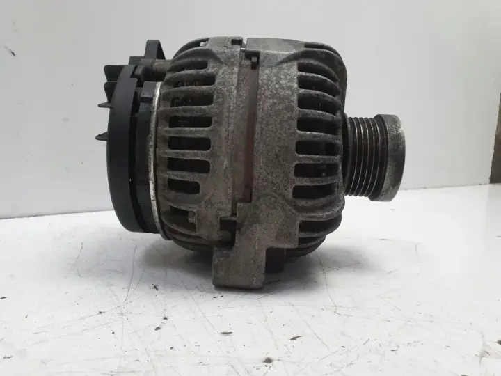 Volvo S80 II V70 III 2.4 D5 ALTERNATOR 30667787