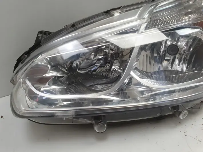 Peugeot 208 I PRZEDNIA LAMPA LEWA lewy przód anglik