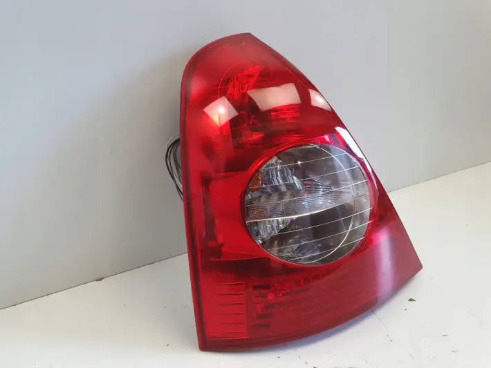 Renault Clio II lift 01-12r TYLNA LAMPA LEWA lewy tył kierowcy 820071413