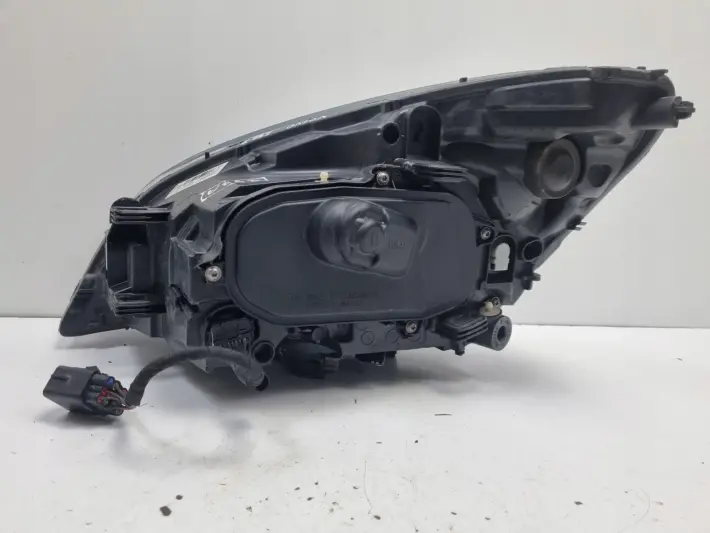 Volvo V60 S60 II PRZEDNIA LAMPA PRAWA prawy przód XENON 31383063