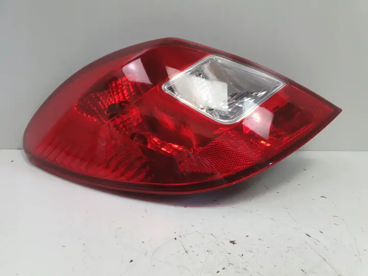 Opel Corsa D 5 drzwi TYLNA LAMPA LEWA lewy tył kierowcy 89038958