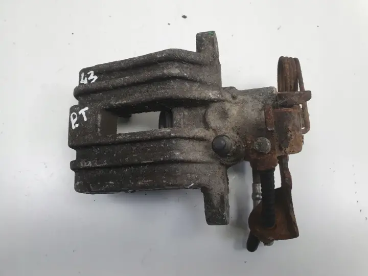 Vw Passat B5 Audi A4 B5 ZACISK HAMULCOWY Prawy tył pasażera