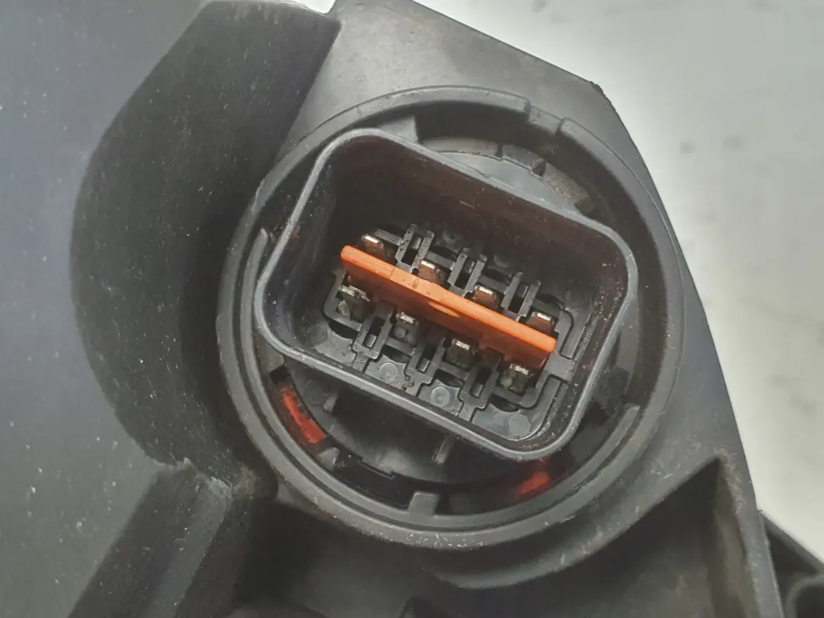 Kia Venga PRZEDNIA LAMPA PRAWA prawy przód anglik 92102-1P500