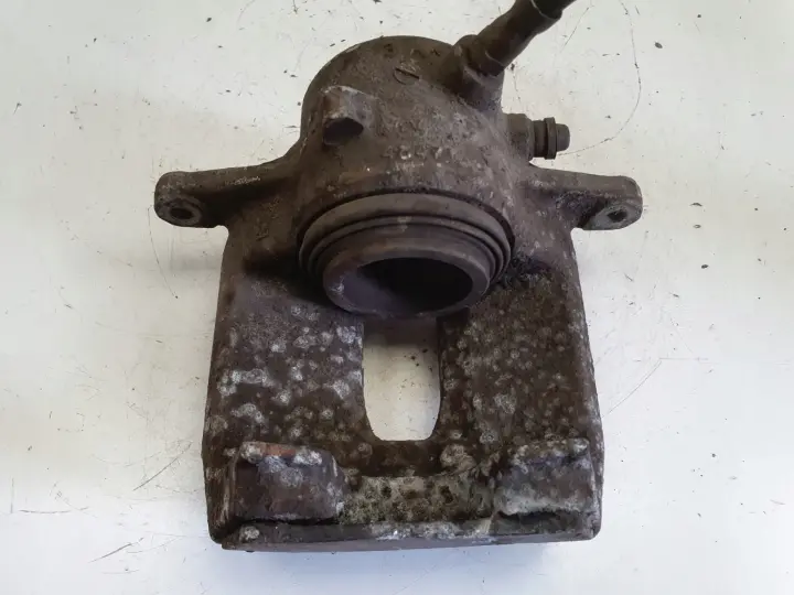 Mercedes W204 PRZEDNI ZACISK HAMULCOWY prawy przód PASAŻERA 295x28