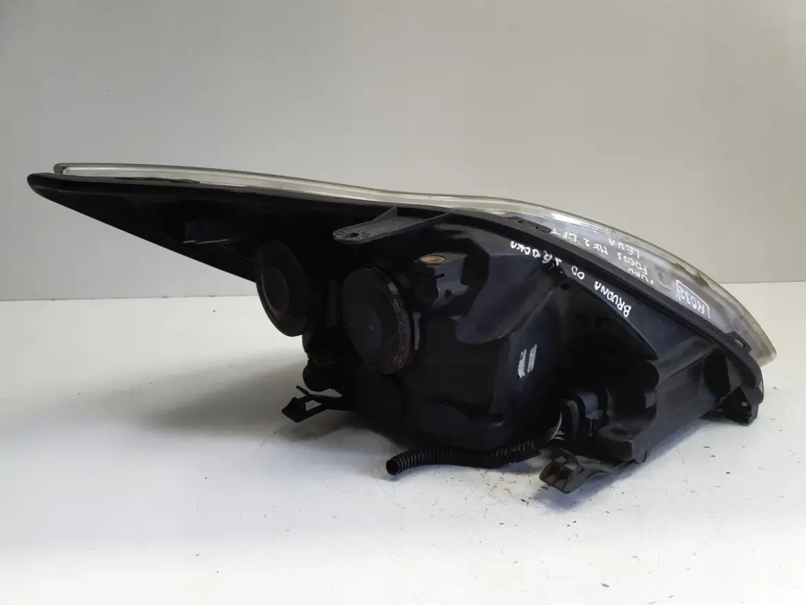 Ford Focus mk2 lift 07-11 PRZEDNIA LAMPA LEWA lewy przód anglik