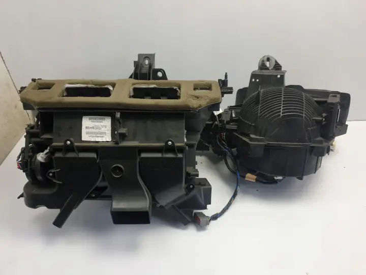 Dodge Challenger 15- NAGRZEWNICA Dmuchawa rezystor