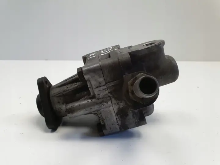 Audi A6 C4 2.5 TDI POMPA WSPOMAGANIA 048145155F