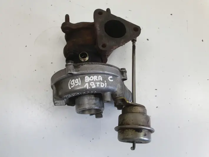 VW Golf IV 1.9 TDI TURBOSPRĘŻARKA 038145701D