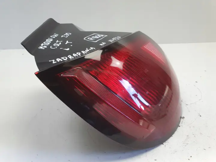 Mitsubishi Colt VI Z30 TYLNA LAMPA LEWA lewy tył kierowcy MR957365