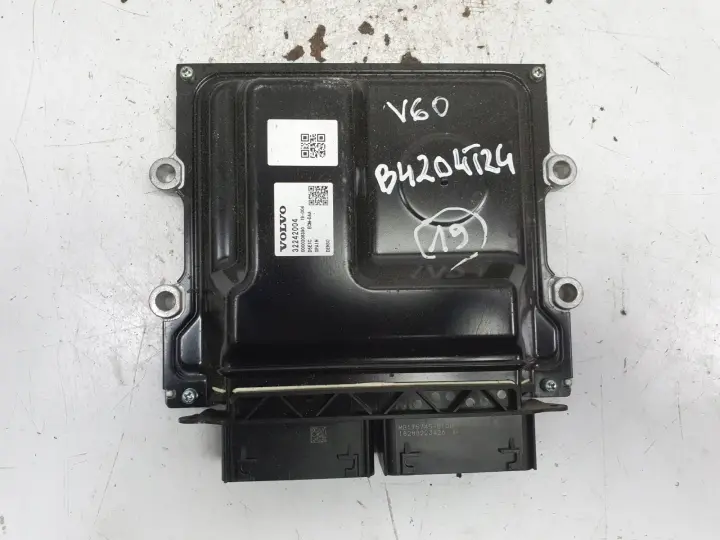 Volvo XC60 II 2.0 T6 STEROWNIK SILNIKA komputer 32242004