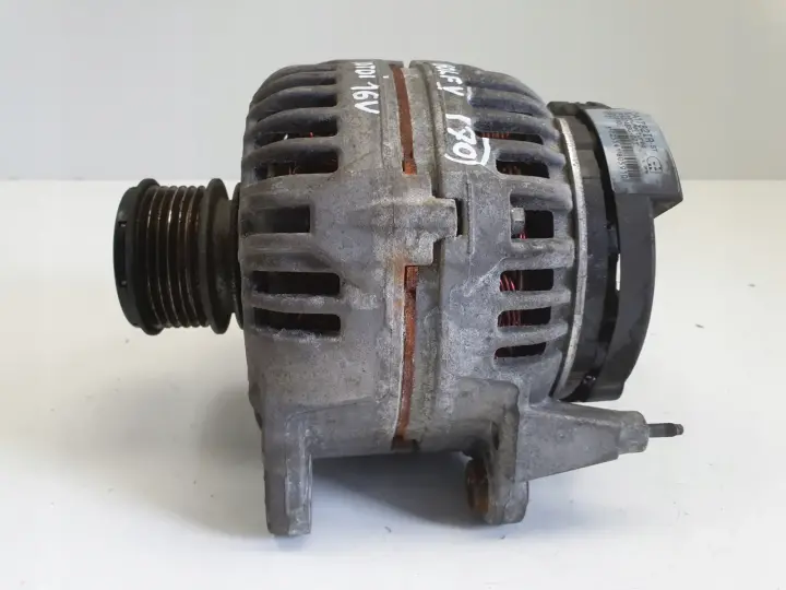 VW Golf V 2.0 TDI ALTERNATOR bosch