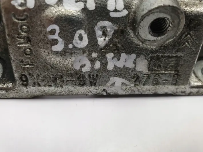 Range Rover Sport II 3.0 D ŁAPA SILNIKA wspornik