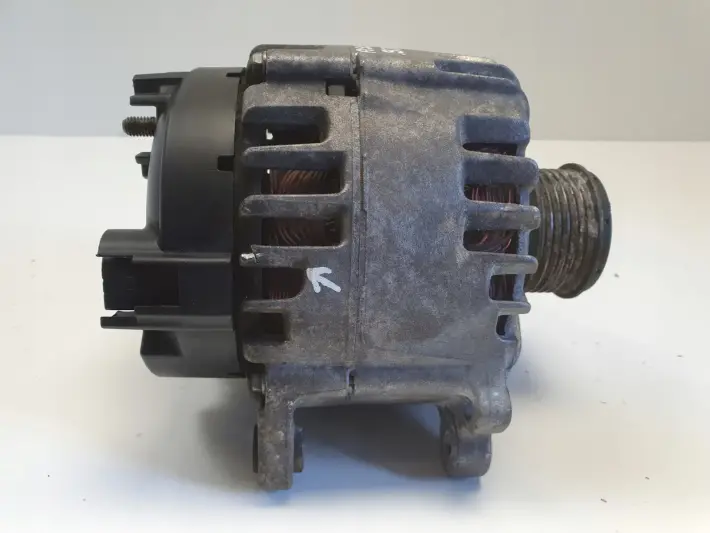 VW Passat B6 1.9 TDI ALTERNATOR Valeo 03L903023E 180A
