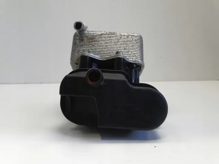 Audi A3 8P II 2.0 FSI OBUDOWA FILTRA OLEJU 06D115397G