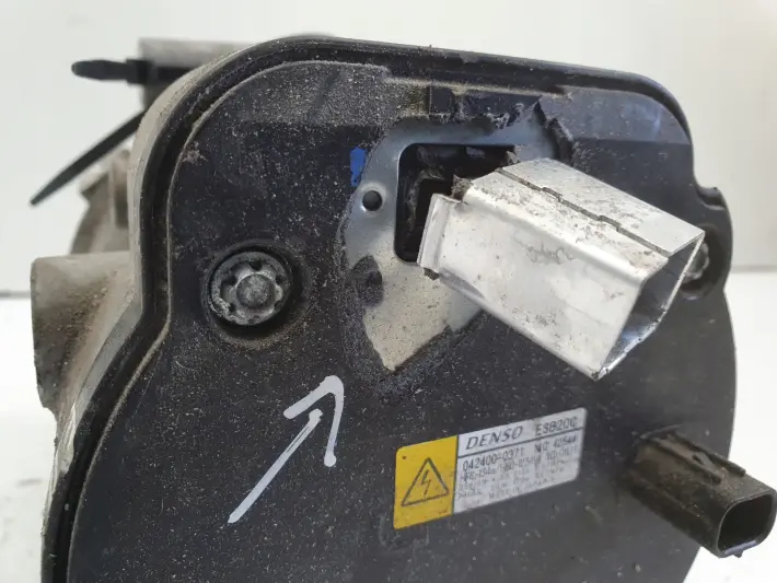 Toyota Prius IV 1.8 SPRĘŻARKA KLIMATYZACJI pompa 042400-0371