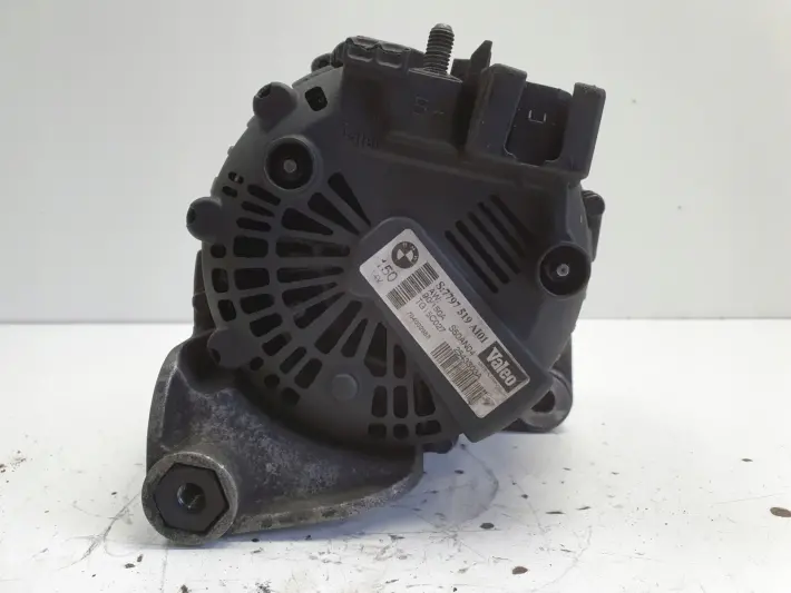 BMW E87 2.0 D ALTERNATOR valeo 7797519 150A