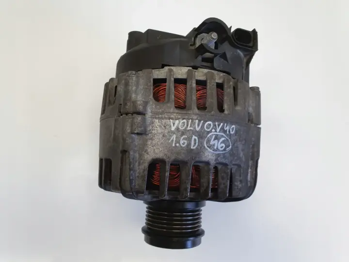 Volvo V40 II 1.6 D2 ALTERNATOR 30659390 valeo 150A