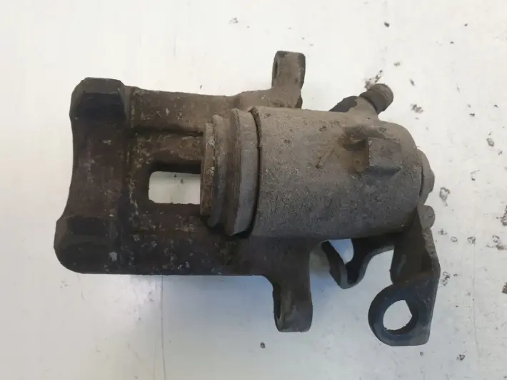 Skoda Octavia I ZACISK HAMULCOWY prawy TYŁ TYLNY