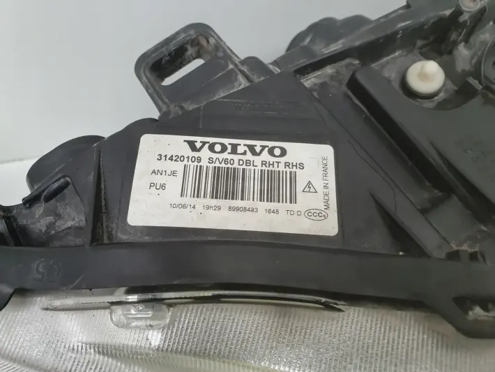 Volvo V60 S60 II LIFT PRZEDNIA LAMPA PRAWA prawy przód XENON 31420109