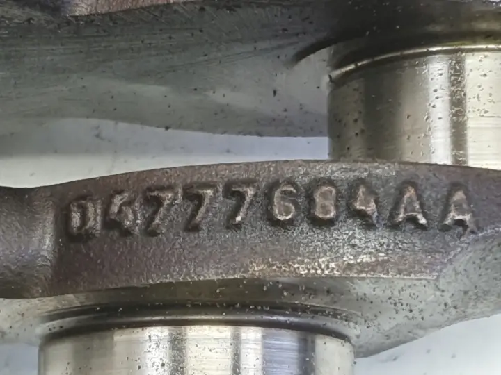 Mini Cooper R50 R53 1.6 16V WAŁ KORBOWY 04777684AA