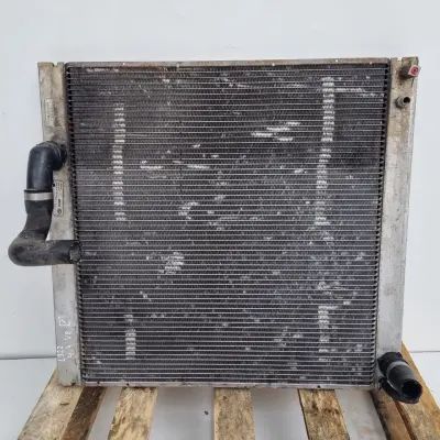 Range Rover Vogue L322 4.4 V8 CHŁODNICA WODY 8MK-376-718-321 B7227000