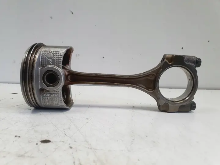 Toyota Yaris III 1.5 H HYBRID TŁOK KORBOWÓD 1NZ