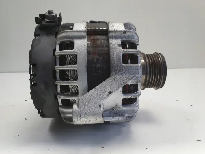 Volvo V70 III 2.0 D3 ALTERNATOR bosch 30659131