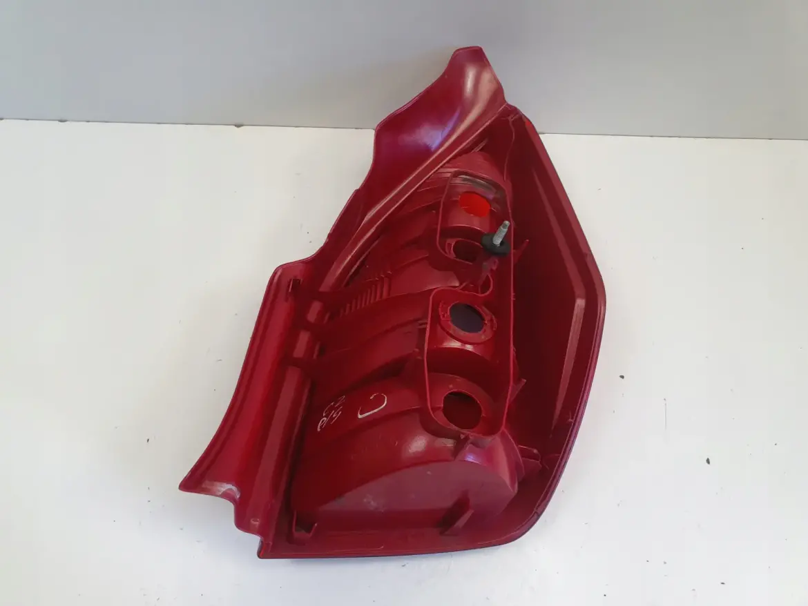 Citroen C2 03-09r TYLNA LAMPA LEWA lewy tył kierowcy 9680283780