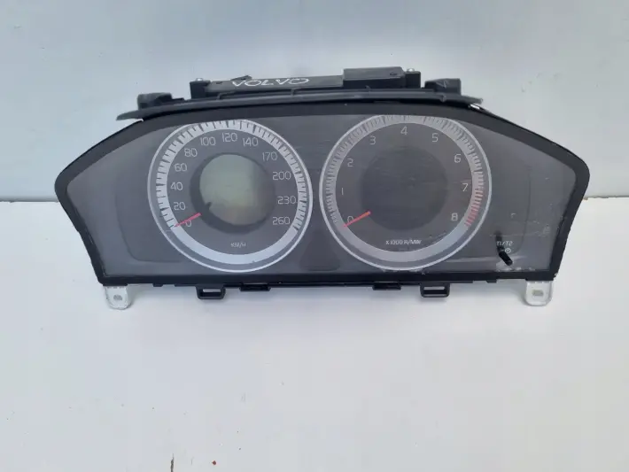 Volvo S80 II V70 III XC70 II 2.0 16V LICZNIK ZEGARY Europa 31343324AA