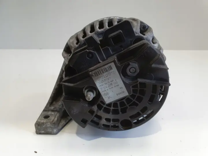 Volvo XC90 2.4 D5 ALTERNATOR 30667787