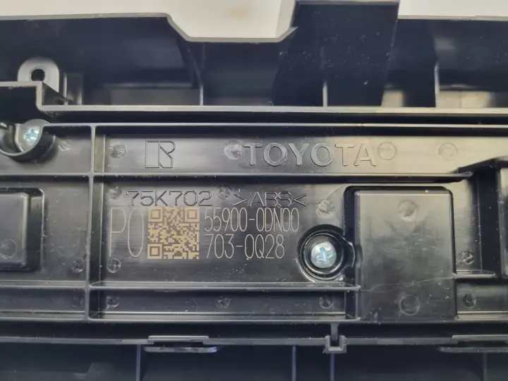 Toyota Yaris IV PANEL KLIMATYZACJI Nawiewu 55900-0DN00