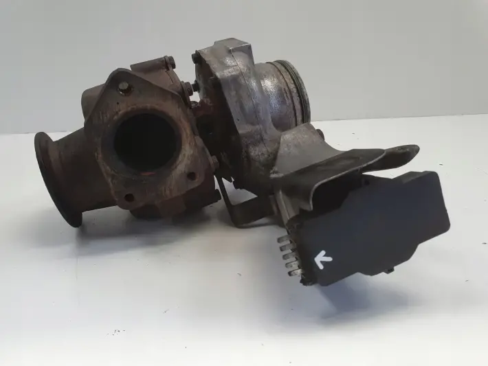 BMW E87 E90 2.0 D N47 TURBOSPRĘŻARKA turbo