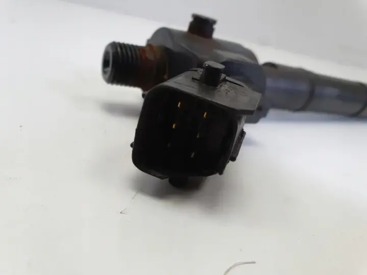 Volvo V70 III XC70 II lift 2.0D D4 WTRYSKIWACZ PALIWA Wtrysk 31405404