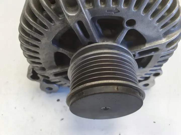 Skoda Octavia II 1.9 TDI ALTERNATOR valeo 021903026L