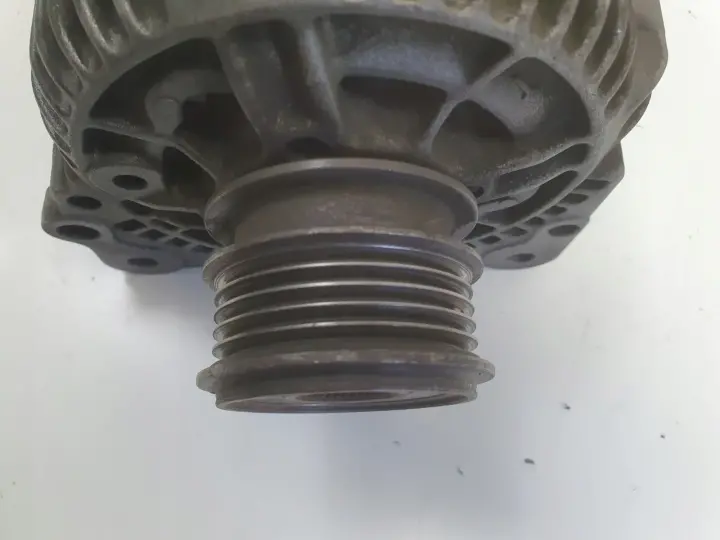VW Golf III 1.6 ALTERNATOR 028903025H bosch 70A