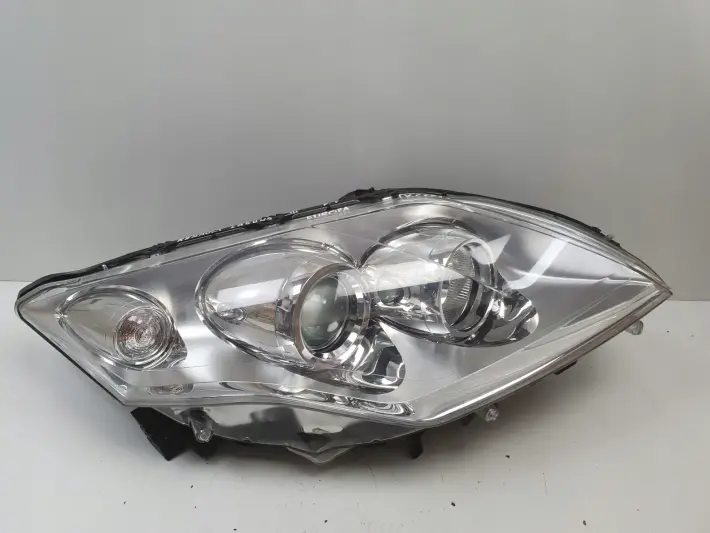 Renault Laguna III 07-10r PRZEDNIA LAMPA PRAWA prawy przód 260100033R