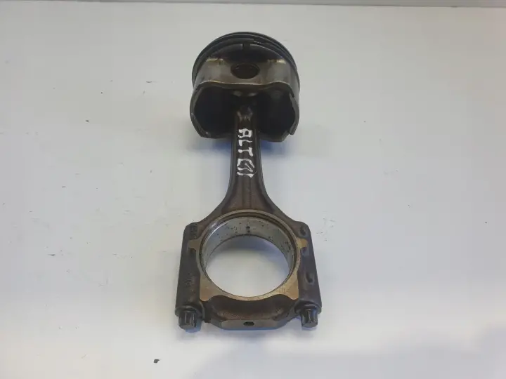 Audi A4 B6 2.0 20V ALT TŁOK KORBOWÓD BHS 06BA