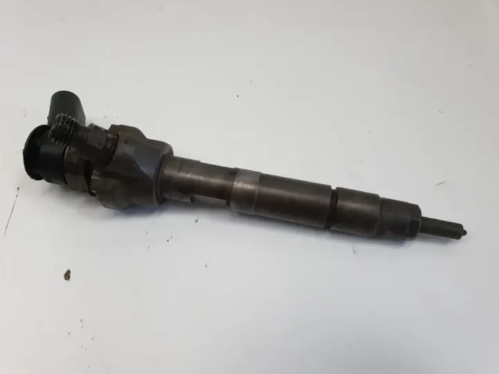 BMW E87 E90 E91 2.0 D WTRYSKIWACZ wtrysk 0445110289