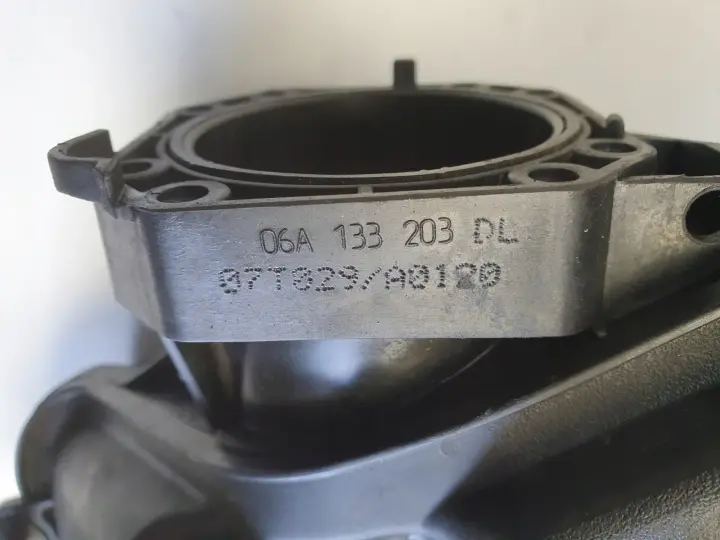 Audi A3 II 8P 1.6 8V KOLEKTOR SSĄCY 06A133203DL