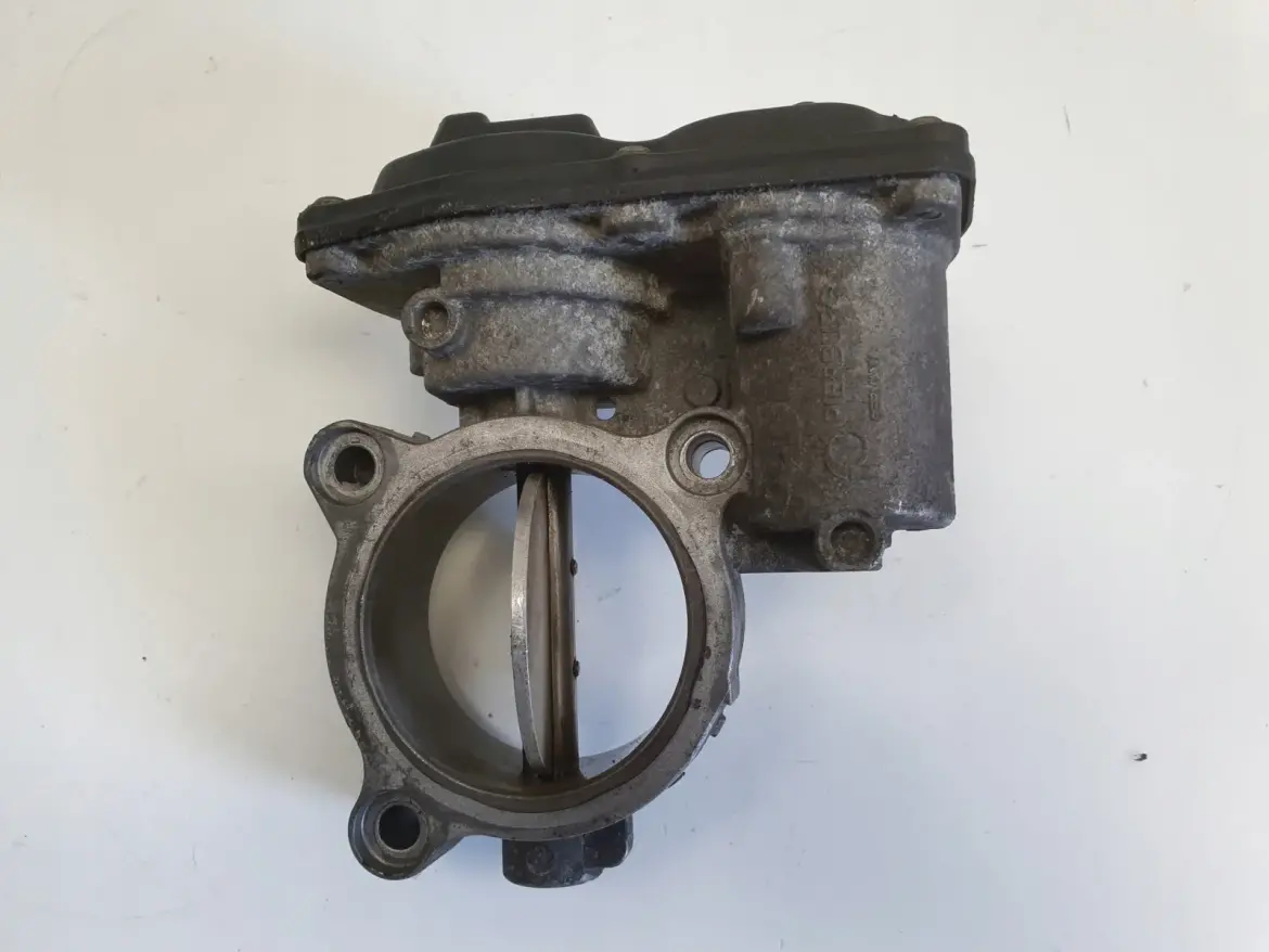 BMW F10 F11 2.0 D PRZEPUSTNICA 7810752