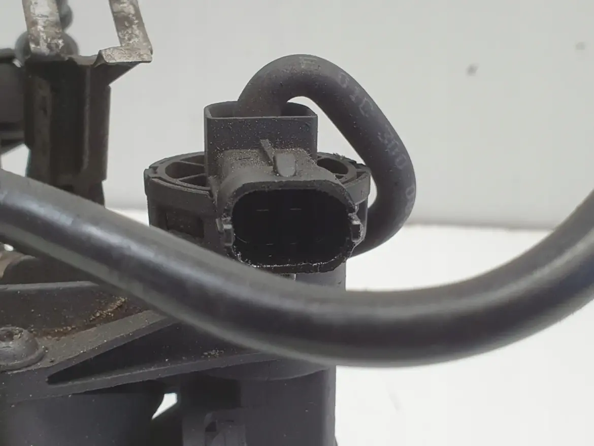 Opel Corsa D 1.0 12V KOLEKTOR SSĄCY 0280600062 55557905