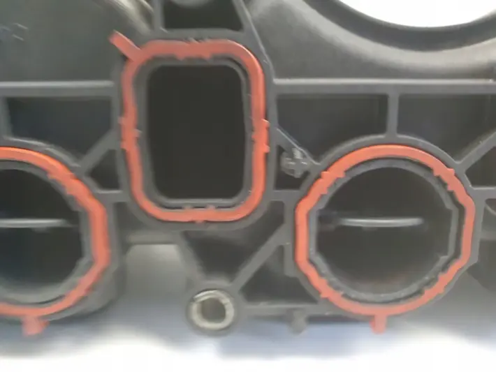 Audi A3 II 8P 1.6 TDI KOLEKTOR SSĄCY nastawnik 03L129711B