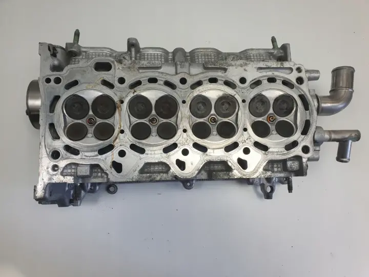 Toyota Yaris III 1.5 HYBRID GŁOWICA CYLINDRÓW