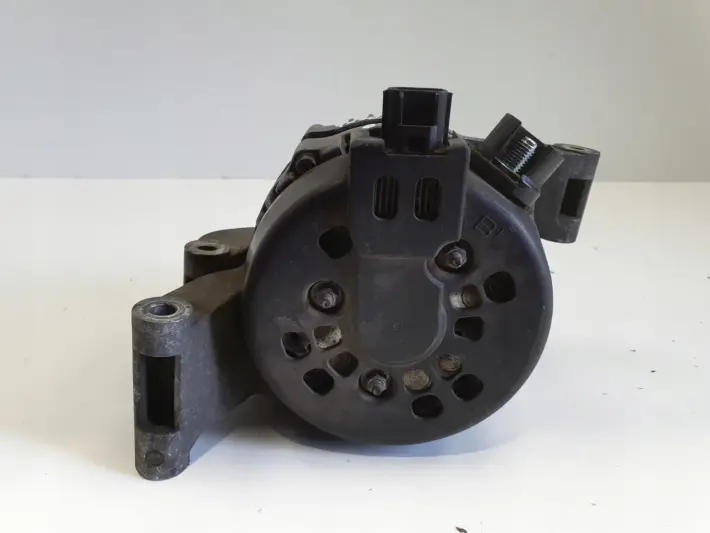 Ford C-Max Focus mk2 1.8 16V ALTERNATOR 30667069 3M5T-10300-LC