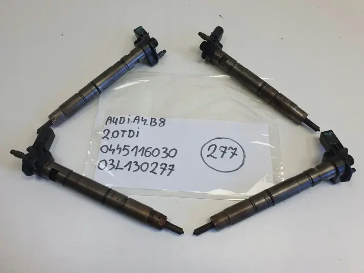 Audi A4 B8 2.0 TDI WTRYSKIWACZ wtrysk 03L130277 0445116030