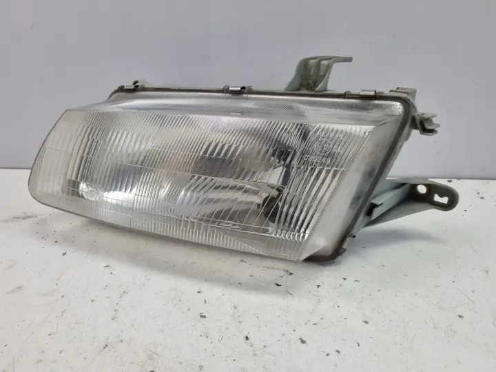 Mazda 323 323C BA PRZEDNIA LAMPA LEWA lewy przód