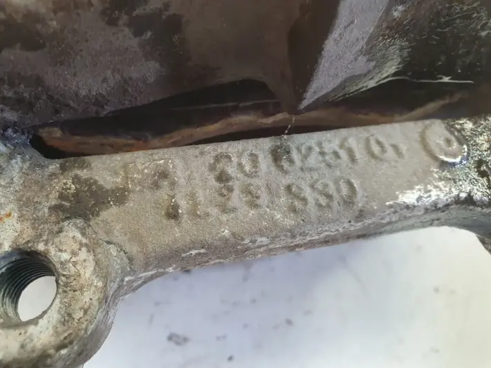 Mercedes SL SL500 R230 PRZEDNI ZACISK HAMULCOWY prawy przód 20825101