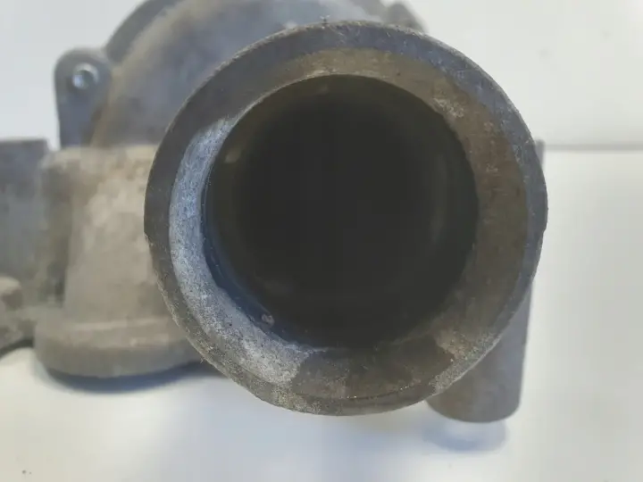 Citroen C5 III 2.0 16V RFJ OBUDOWA POMPY WODY pompa wody 9670557580