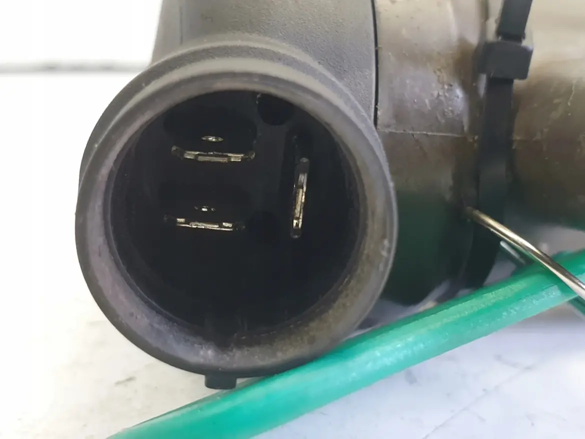 VW Golf VII 1.4 TSI DODATKOWA POMPA WODY 04E965529B