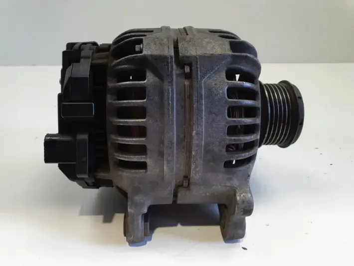 Audi A3 8L Golf IV Seat Leon 1.9 TDI ALTERNATOR 028903028E 120A